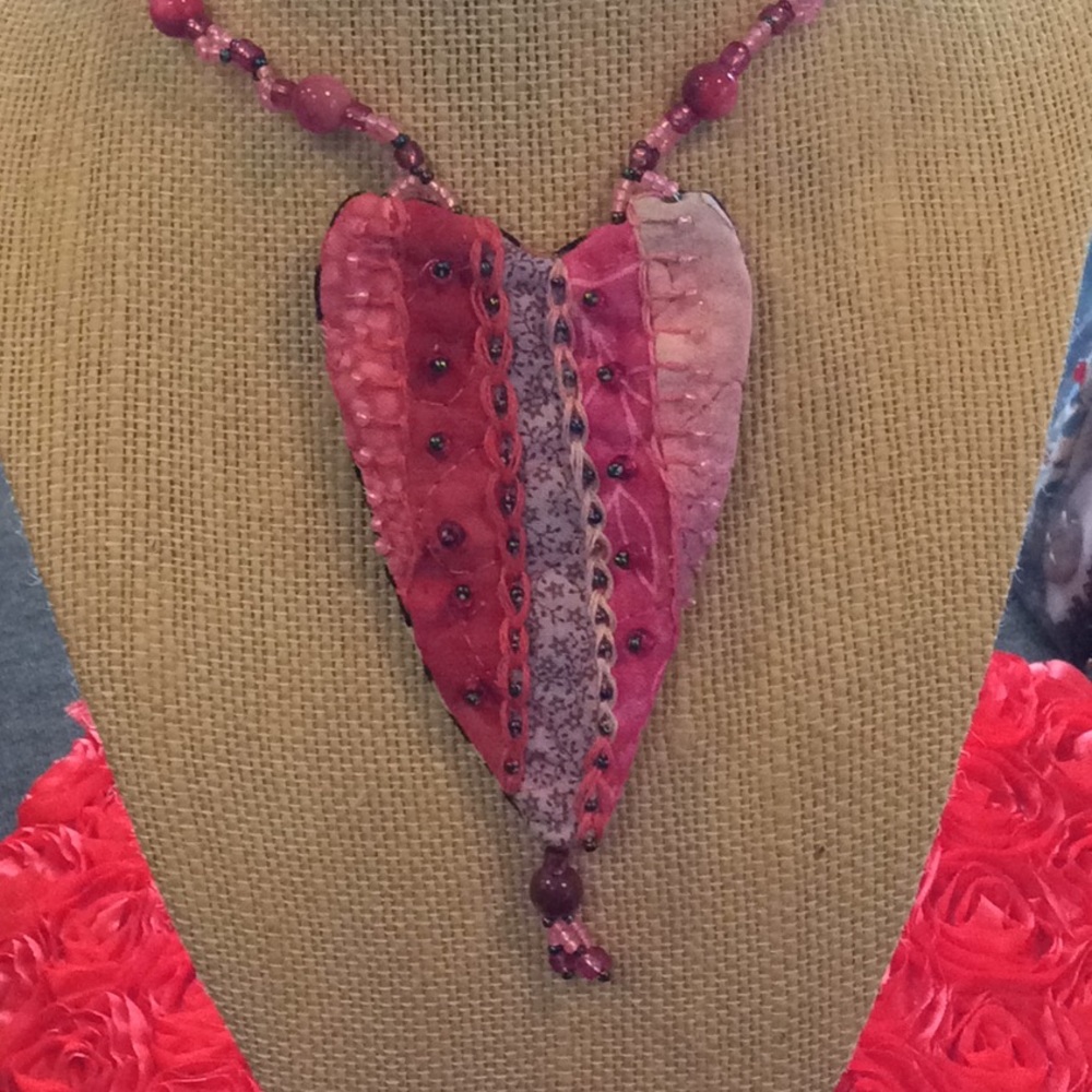 Boutique: Hand made embroidered heart quilt necklace - Picture 2 of 8